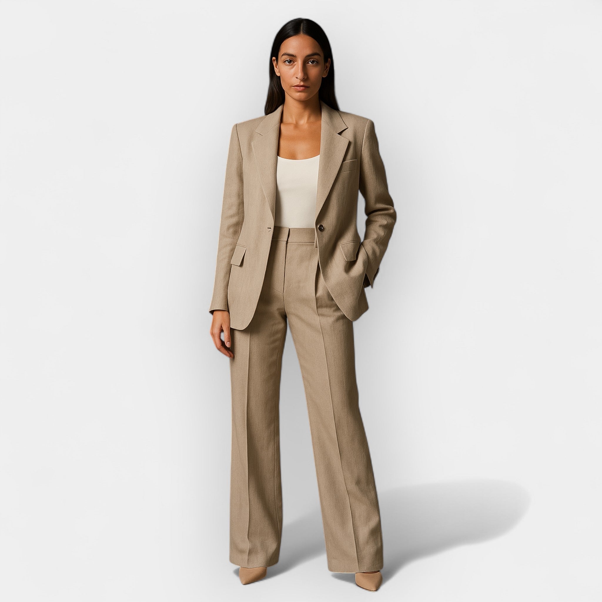 Kleio – Elegantni komplet sa kaputom i pantalonama