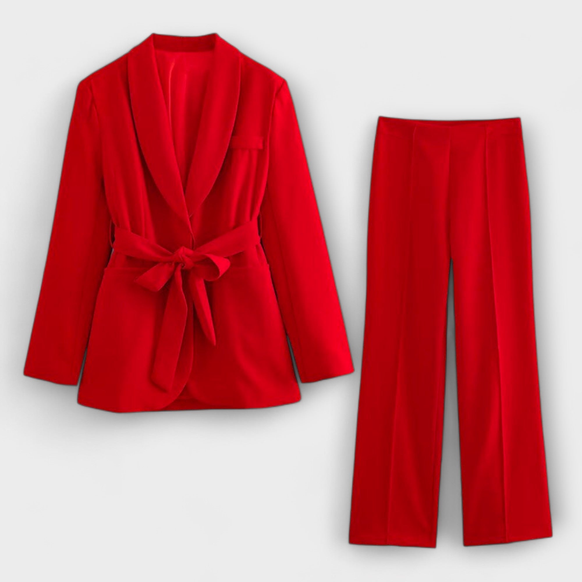 Vitória – Elegantni komplet sa blejzerom i pantalonama