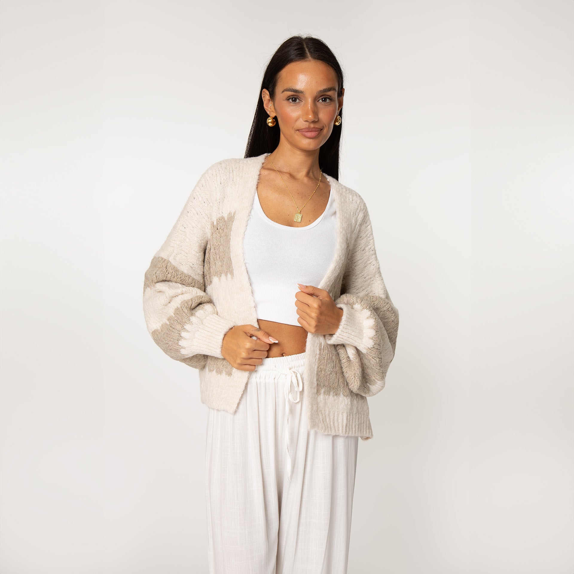 Oversized Kardigan sa Izražajnim Prugama
