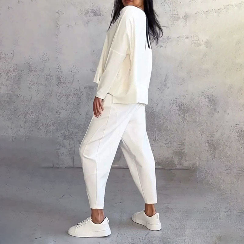 Rose – Minimalistički komplet sa bluzom i pantalonama